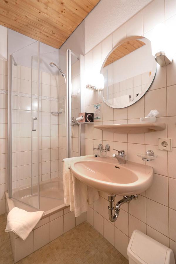 Landgasthof Roessle uhlingen Birkendorf Bagian luar foto