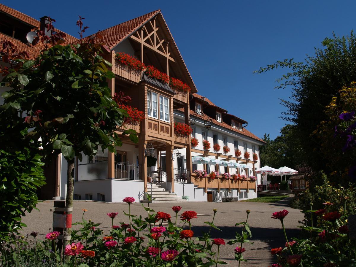 Landgasthof Roessle uhlingen Birkendorf Bagian luar foto